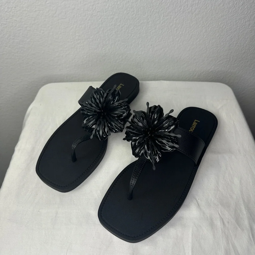 Larroude Black Hibiscus Jelly Flat Sandals Women’s Size 10 / 11 EUR 40/41 NWOT